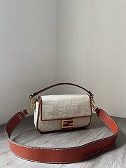 Fortok Fendi Baguette Natural Rafia And Leather Shoulder Bag With FF Embroidery 26x5x15cm - 5