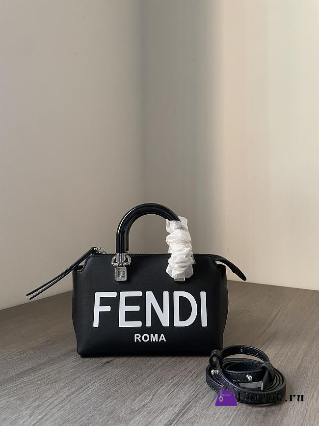 Fortok Fendi By The Way Boston Mini Bag Black 18.5x8.5x17cm - 1