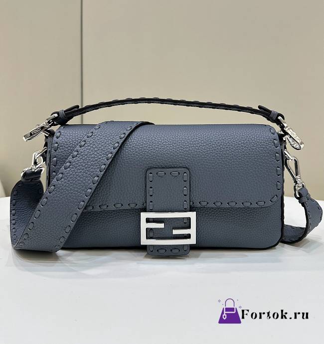 Fortok Fendi Baguette Dark Blue Selleria Bag 8610 28x6.5x15cm - 1