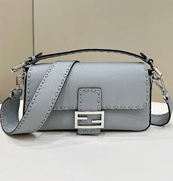 Fortok Fendi Baguette Light Blue Selleria Bag 8610 28x6.5x15cm