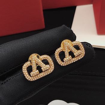 Fortok Valentino Earrings Studded With Diamonds VED0052