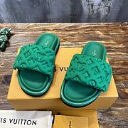 Fortok Louis Vuitton Pool Pillow Flat Comfort Mule Sandals Green - 2