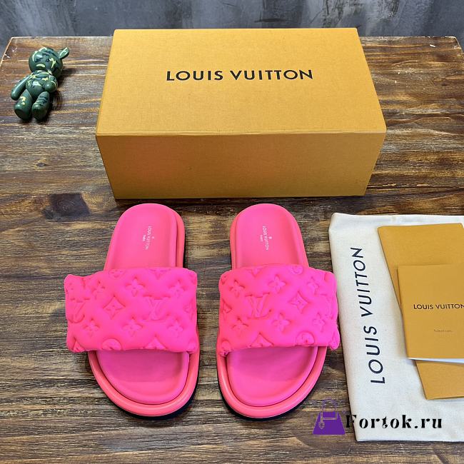 Fortok Louis Vuitton Pool Pillow Flat Comfort Mule Sandals Pink - 1