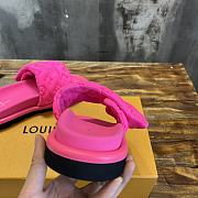 Fortok Louis Vuitton Pool Pillow Flat Comfort Mule Sandals Pink - 4