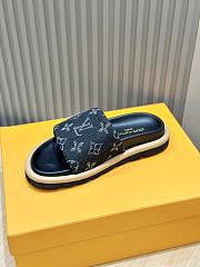 Fortok Louis Vuitton Pool Pillow Flat Comfort Mules In Black - 2