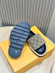 Fortok Louis Vuitton Pool Pillow Flat Comfort Mules Olive Green - 3