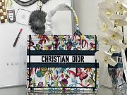 Fortok Dior Book Tote Toile de Jouy Fantastica Embroidery White Multicolored 36cm - 1