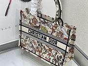 Fortok Dior Book Tote Embroidery Fantastic Beasts White Multicolored 36x27.5x16.5cm - 4