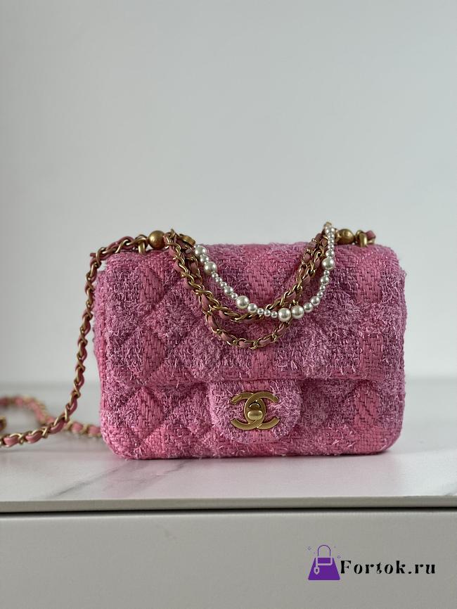 Fortok Chanel Mini Flap Bag Pink Cotton Tweed, Imitation Pearls & Gold Metal  - 1
