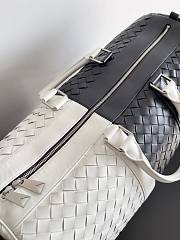 Fortok Bottega Veneta Medium Intrecciato Duffle Bag Black and White 50x27x24cm - 5