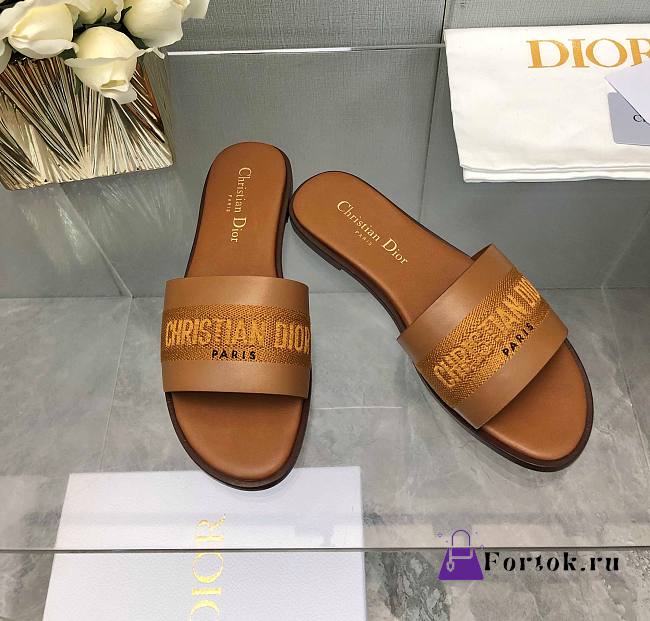 Fortok Dior Dway Slide Camel Calfskin and Embroidered Cotton - 1