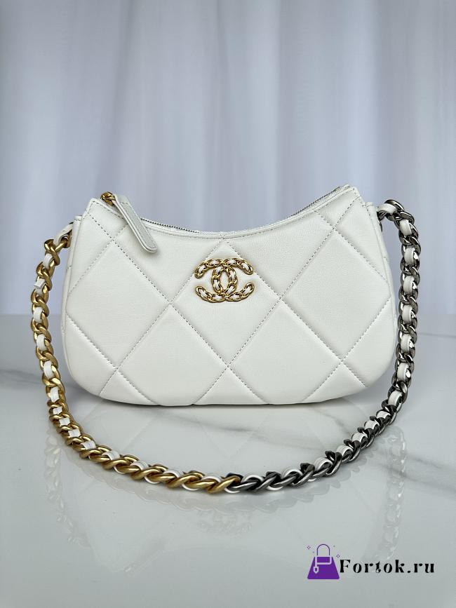 Fortok Chanel Hobo Bag in White AS3765 24x13.5x6cm - 1