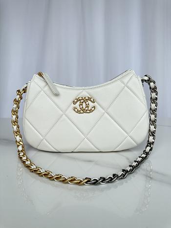 Fortok Chanel Hobo Bag in White AS3765 24x13.5x6cm