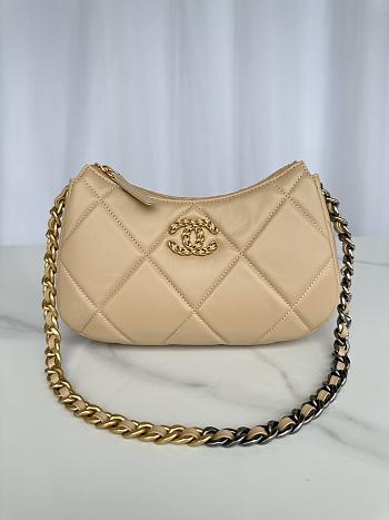 Fortok Chanel Hobo Bag in Beige AS3765 24x13.5x6cm