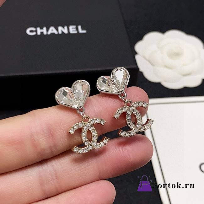 Fortok Chanel Heart Crystal Diamond Stud Earrings - 1