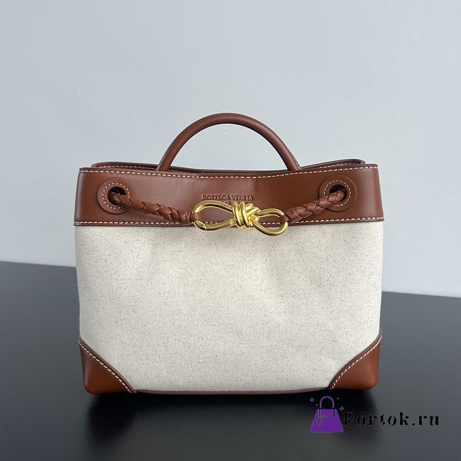 Fortok Bottega Veneta Small Andiamo Bag Natural/Light wood 25x22x10.5cm - 1