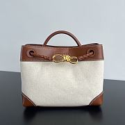 Fortok Bottega Veneta Small Andiamo Bag Natural/Light wood 25x22x10.5cm - 1