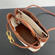 Fortok Bottega Veneta Small Andiamo Bag Natural/Light wood 25x22x10.5cm - 4