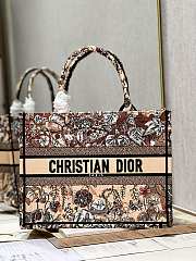 Fortok Dior Book Tote Orange Multicolor Dior Jardin Magique Embroidery 36×28cm - 1