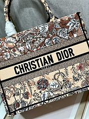 Fortok Dior Book Tote Orange Multicolor Dior Jardin Magique Embroidery 36×28cm - 2