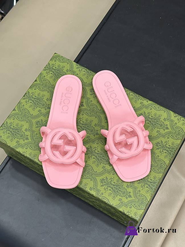 Fortok Gucci Interlocking G Slide Sandals Pink Rubber - 1