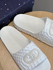 Fortok Gucci Men 's Interlocking G Slide Sandals White Textured Rubber - 5