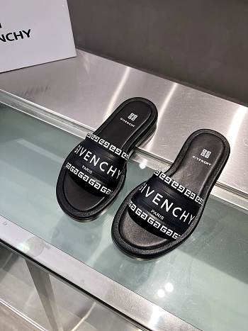 Fortok Givenchy Slides in Black