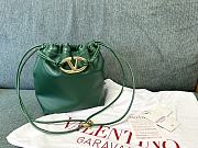 Fortok Valentino Garavani VLogo Pouf Bucket Bag Green 23x19x14cm - 1