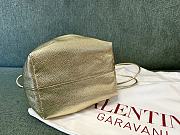 Fortok Valentino Garavani VLogo Pouf Bucket Bag Gold 23x19x14cm - 4