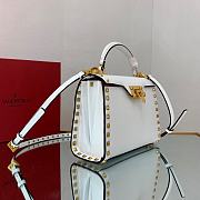 Fortok Valentino Garavani Rockstud Alcove Handbag In White 22x17x9cm - 6