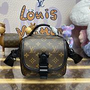 Fortok Louis Vuitton Quest Messenger Bag M46973 18x18x10cm - 1