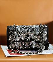 Fortok Chanel Classic Bag Embroidered Velvet, Sequins & Silver-Tone MetalBlack & Silver 15.5x25.5x6.5cm - 1