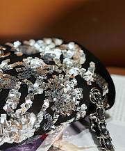 Fortok Chanel Classic Bag Embroidered Velvet, Sequins & Silver-Tone MetalBlack & Silver 15.5x25.5x6.5cm - 6