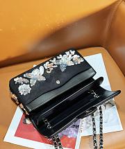 Fortok Chanel Classic Bag Embroidered Velvet, Sequins & Silver-Tone MetalBlack & Silver 15.5x25.5x6.5cm - 3