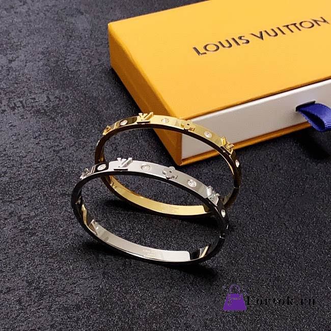 Fortok Louis Vuitton Letter Diamond Bracelet Gold/Silver - 1