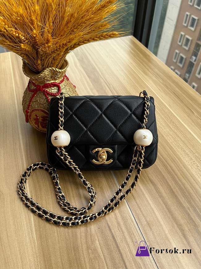 Fortok Chanel Mini Flap Bag Lambskin, Imitation Pearls & Gold-Tone Metal Black 11.5×17×5cm  - 1