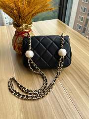 Fortok Chanel Mini Flap Bag Lambskin, Imitation Pearls & Gold-Tone Metal Black 11.5×17×5cm  - 3