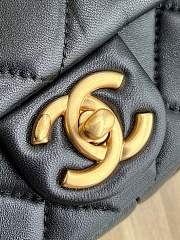 Fortok Chanel Mini Flap Bag Lambskin, Imitation Pearls & Gold-Tone Metal Black 11.5×17×5cm  - 4
