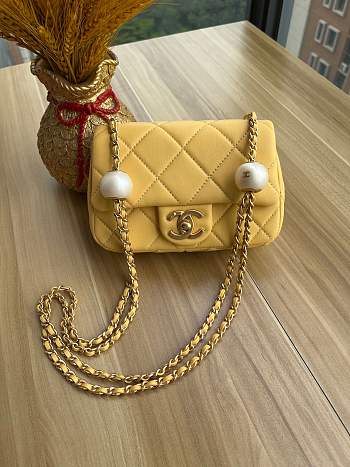 Fortok Chanel Mini Flap Bag Lambskin, Imitation Pearls & Gold-Tone Metal Yellow 11.5×17×5cm