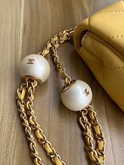 Fortok Chanel Mini Flap Bag Lambskin, Imitation Pearls & Gold-Tone Metal Yellow 11.5×17×5cm - 6