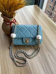 Fortok Chanel Mini Flap Bag Lambskin, Imitation Pearls & Gold-Tone Metal Blue 11.5×17×5cm - 1