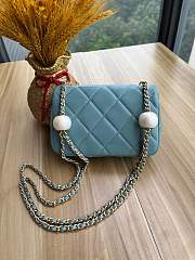 Fortok Chanel Mini Flap Bag Lambskin, Imitation Pearls & Gold-Tone Metal Blue 11.5×17×5cm - 4