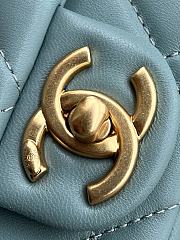 Fortok Chanel Mini Flap Bag Lambskin, Imitation Pearls & Gold-Tone Metal Blue 11.5×17×5cm - 3