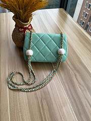 Fortok Chanel Mini Flap Bag Lambskin, Imitation Pearls & Gold-Tone Metal Green 11.5×17×5cm - 6