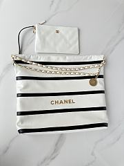 Fortok Chanel 22 Handbag Shiny Calfskin, Calfskin & Gold-Tone Metal White & Black 35×37×7cm - 3