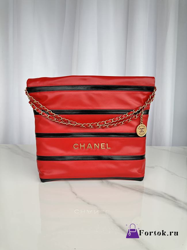 Fortok Chanel 22 Handbag Shiny Calfskin, Calfskin & Gold-Tone Metal Red & Black 35×37×7cm - 1