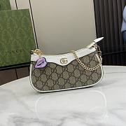 Fortok Gucci GG Super Mini Shoulder Bag With Charm 784732 10x19x3cm - 1