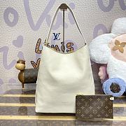 Fortok Louis Vuitton Low Key Hobo MM Bag White M25022 31x35x18cm - 1