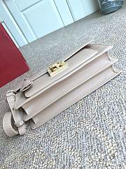 Fortok Salvatore Ferragamo Shoulder Bag Beige 21G179 24.5x7x15.5cm - 5