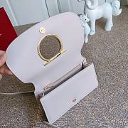 Fortok Salvatore Ferragamo Medium Vela Calfskin Shoulder Bag Pink 22D293 21x14x5cm - 6